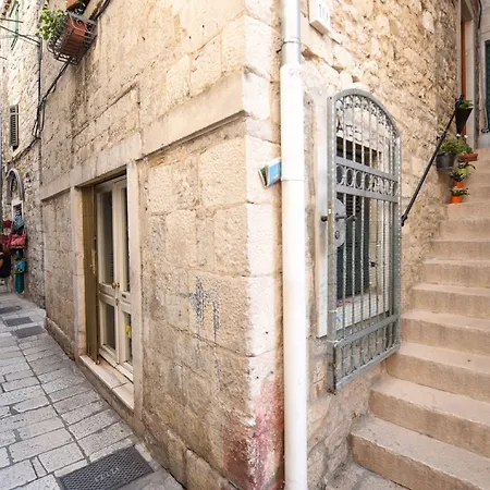 Pylon Гостевой дом Сплит