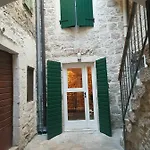 Πανσιόν Pylon Σπλιτ
